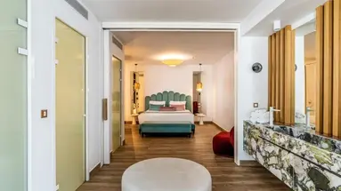 Cresanto Luxury Suites