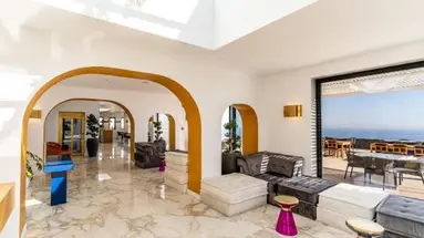Cresanto Luxury Suites