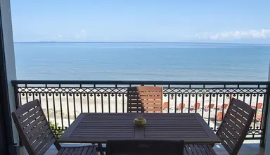 Cressida Seaside Apartments