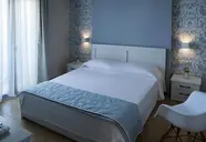 Cressida Seaside Apartments