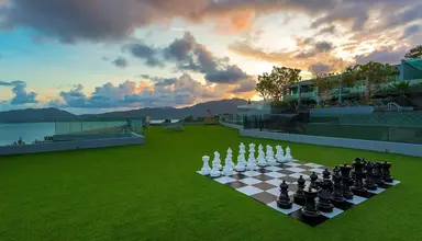 Crest Resort & Pool Villas