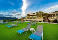 Crest Resort & Pool Villas