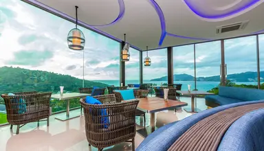 Crest Resort & Pool Villas