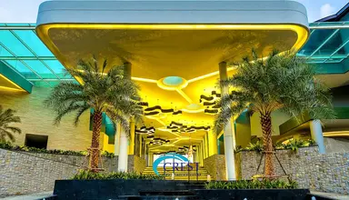 Crest Resort & Pool Villas