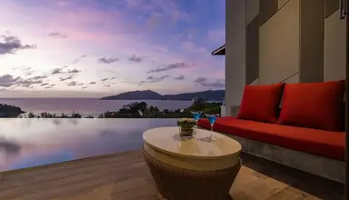 Crest Resort & Pool Villas