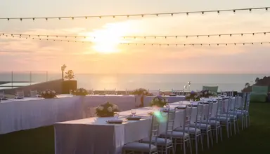 Crest Resort & Pool Villas