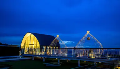 Crest Resort & Pool Villas