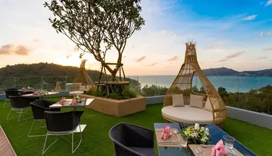 Crest Resort & Pool Villas