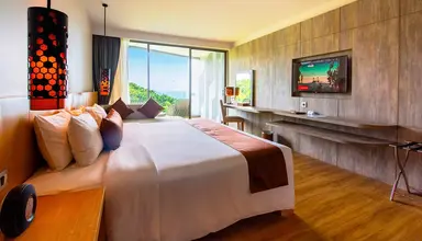 Crest Resort & Pool Villas