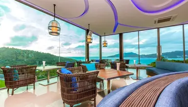Crest Resort & Pool Villas