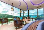 Crest Resort & Pool Villas