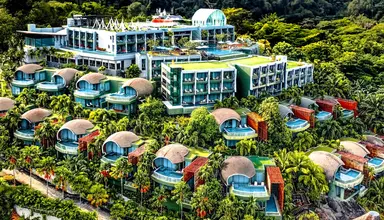 Crest Resort & Pool Villas
