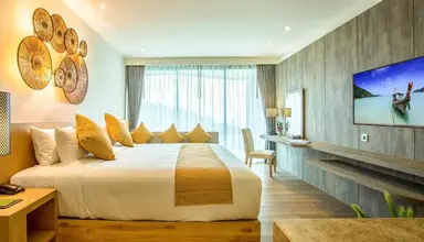 Crest Resort & Pool Villas