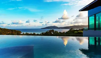 Crest Resort & Pool Villas