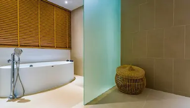 Crest Resort & Pool Villas