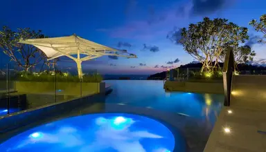Crest Resort & Pool Villas