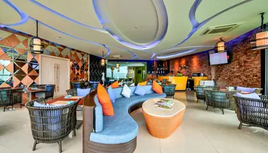 Crest Resort & Pool Villas