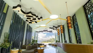Crest Resort & Pool Villas