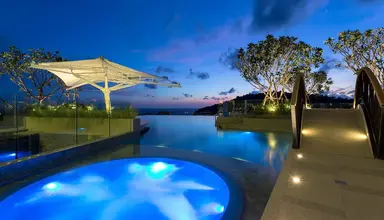 Crest Resort & Pool Villas