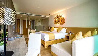 Crest Resort & Pool Villas