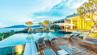 Crest Resort & Pool Villas