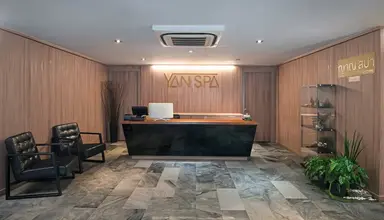 Cross Vibe Bangkok Sukhumvit