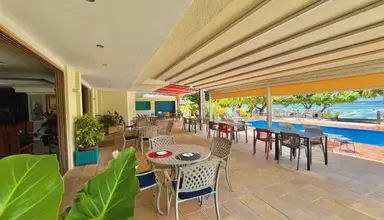 Crown Beach Seychelles
