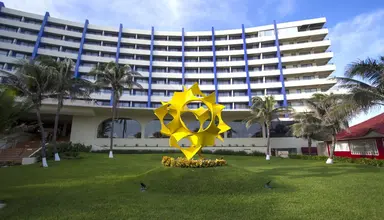 Crown Paradise Club