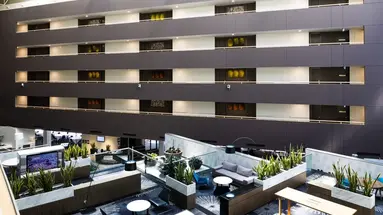 Crowne Plaza (Canberra)