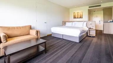 Crowne Plaza (Canberra)