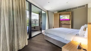 Crowne Plaza (Canberra)