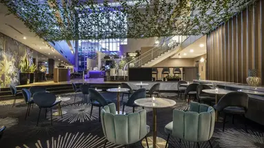 Crowne Plaza (Canberra)