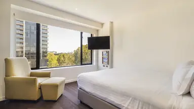 Crowne Plaza (Canberra)