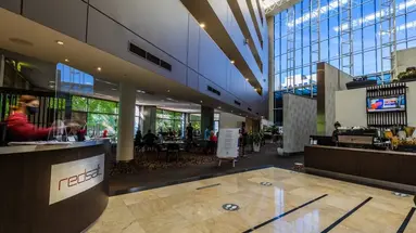 Crowne Plaza (Canberra)