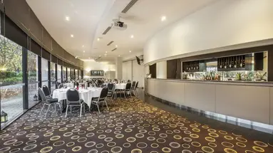Crowne Plaza (Canberra)