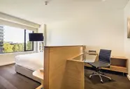 Crowne Plaza (Canberra)