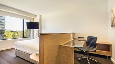 Crowne Plaza (Canberra)