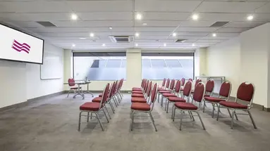 Crowne Plaza (Canberra)
