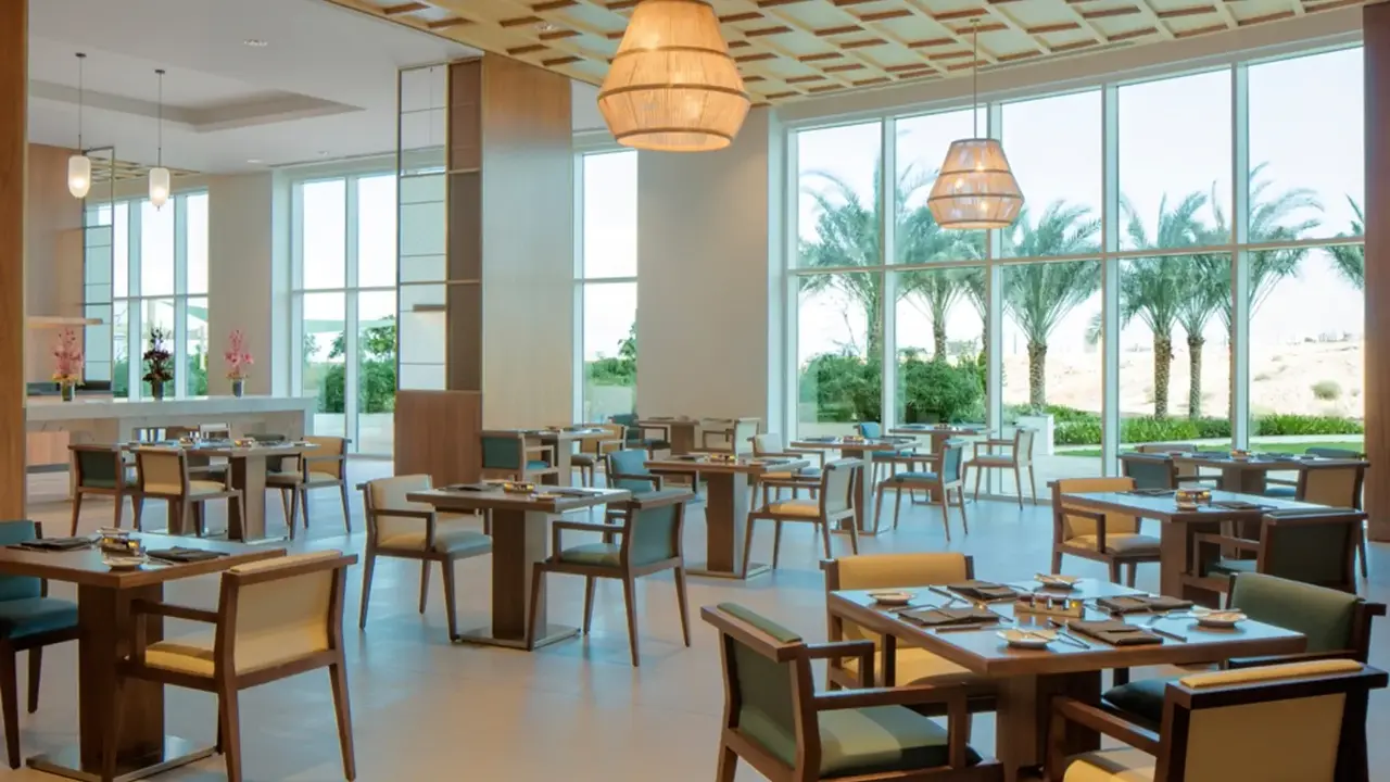 Crowne Plaza Muscat OCEC
