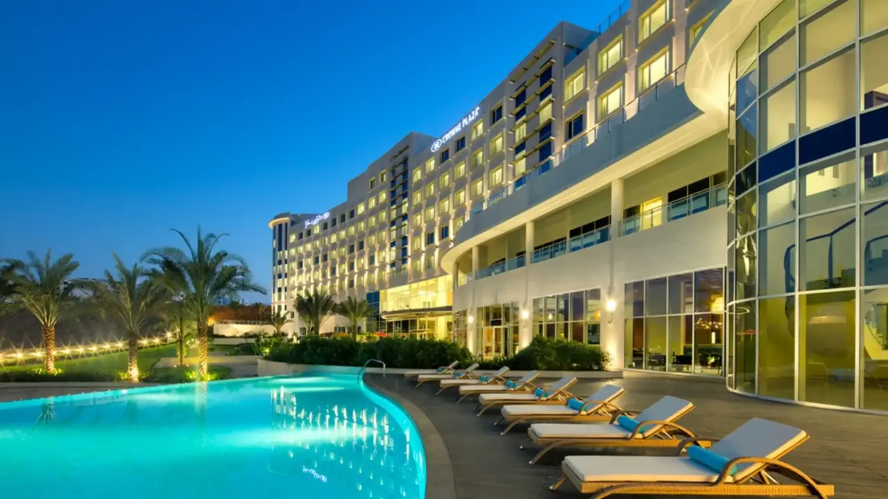 Crowne Plaza Muscat OCEC