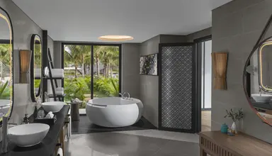 Crowne Plaza Phu Quoc Starbay