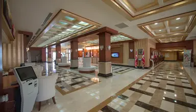 Crystal Family Resort & Spa