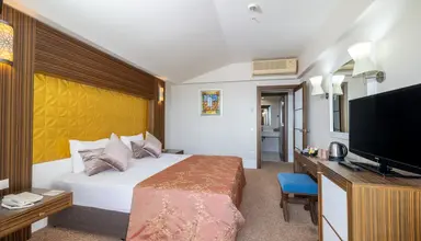 Crystal Family Resort & Spa