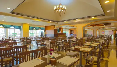 Crystal Family Resort & Spa