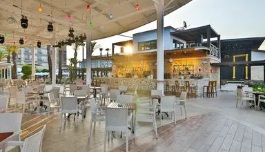 Crystal Family Resort & Spa
