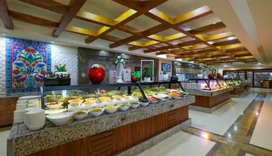 Crystal Family Resort & Spa