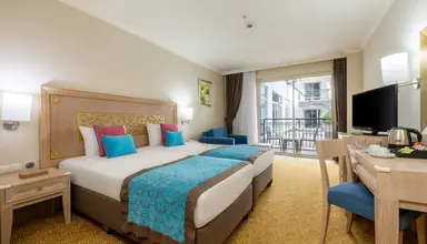 Crystal Family Resort & Spa
