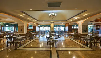 Crystal Family Resort & Spa