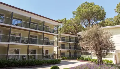 Crystal Flora Beach Resort