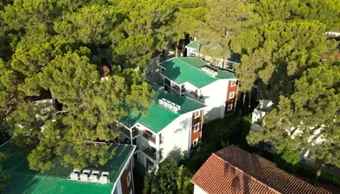 Crystal Flora Beach Resort
